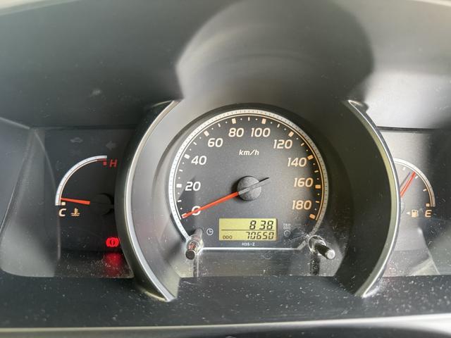 ハイエースバン Ｂタイプ　福祉車両　車いすリフト車　車いす２基　１０人乗り　サイドステップ（13枚目）