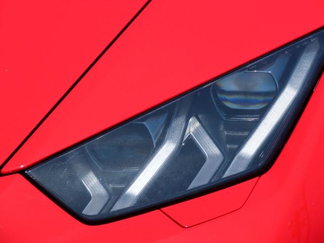 ウラカン ＬＰ６１０－４　買取車　左ハンドル　ディーラー車　パワークラフトマフラー　純正アルミホイール　リフティング機能　赤黒レザーシート　デジタルインナーミラー　ＬＥＤヘッドライト（19枚目）
