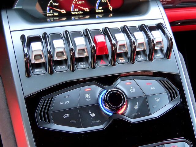 ウラカン ＬＰ６１０－４　買取車　左ハンドル　ディーラー車　パワークラフトマフラー　純正アルミホイール　リフティング機能　赤黒レザーシート　デジタルインナーミラー　ＬＥＤヘッドライト（57枚目）