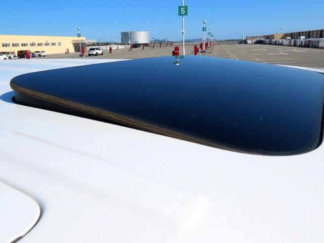 Gクラス G63 AMGレザーエクスクルーシブパッケージ Gmanufakturプログラム 後期用オリパスホワイト ディーラー車 ダイナミックシート マッサージ 21インチマットホイール(15枚目)