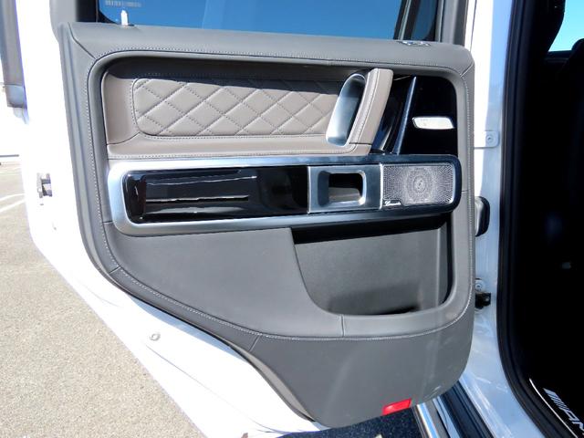 Gクラス G63 AMGレザーエクスクルーシブパッケージ Gmanufakturプログラム 後期用オリパスホワイト ディーラー車 ダイナミックシート マッサージ 21インチマットホイール(30枚目)