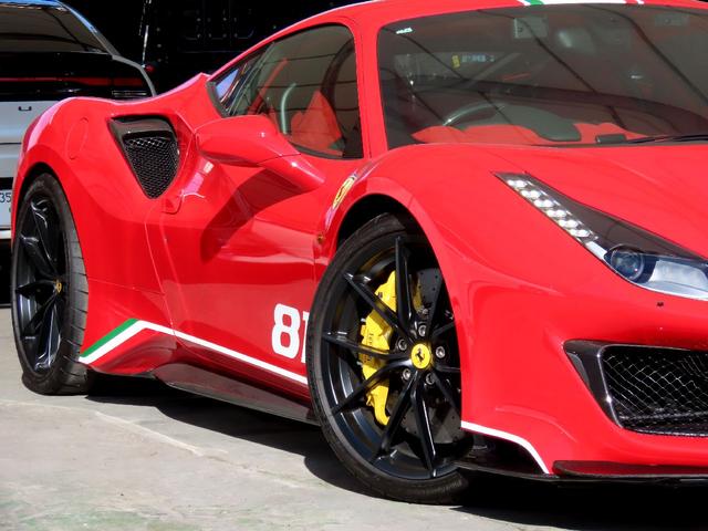 ４８８ピスタ ベースグレード　ユーザー買取車　右ハンドル　ディーラー車　ピロティステッカー　リフトアップ　ロールバー　鍛造アルミ　カーボンパーツ　スペーサー（12枚目）