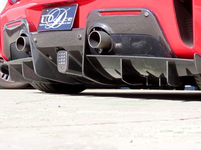 ４８８ピスタ ベースグレード　ユーザー買取車　右ハンドル　ディーラー車　ピロティステッカー　リフトアップ　ロールバー　鍛造アルミ　カーボンパーツ　スペーサー（31枚目）