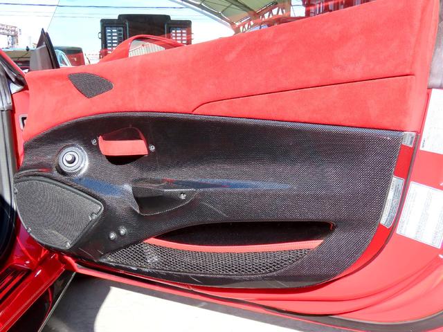 ４８８ピスタ ベースグレード　ユーザー買取車　右ハンドル　ディーラー車　ピロティステッカー　リフトアップ　ロールバー　鍛造アルミ　カーボンパーツ　スペーサー（44枚目）