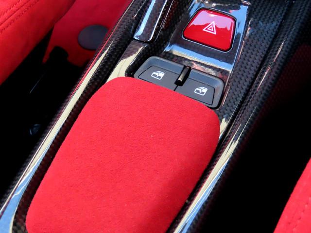 ４８８ピスタ ベースグレード　ユーザー買取車　右ハンドル　ディーラー車　ピロティステッカー　リフトアップ　ロールバー　鍛造アルミ　カーボンパーツ　スペーサー（58枚目）