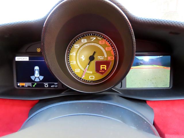 ４８８ピスタ ベースグレード　ユーザー買取車　右ハンドル　ディーラー車　ピロティステッカー　リフトアップ　ロールバー　鍛造アルミ　カーボンパーツ　スペーサー（59枚目）