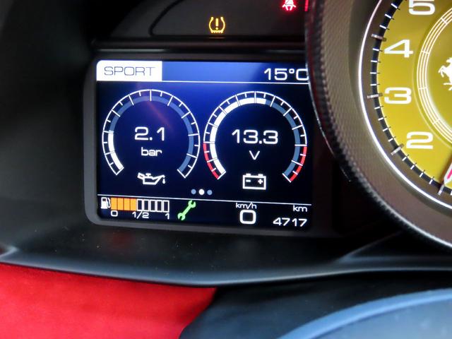 ４８８ピスタ ベースグレード　ユーザー買取車　右ハンドル　ディーラー車　ピロティステッカー　リフトアップ　ロールバー　鍛造アルミ　カーボンパーツ　スペーサー（63枚目）