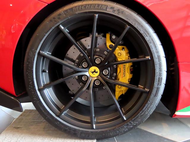 ４８８ピスタ ベースグレード　ユーザー買取車　右ハンドル　ディーラー車　ピロティステッカー　リフトアップ　ロールバー　鍛造アルミ　カーボンパーツ　スペーサー（75枚目）