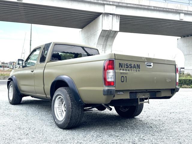 ダットサンピックアップ キングキャブ AX 色替車 社外オーバーフェンダー 15インチAW BFグッドリッチタイヤ ナビTVBluetooth MOMOステアリング コラムAT ETC キーレス タイミングチェーンエンジン NOx・PM適合(7枚目)