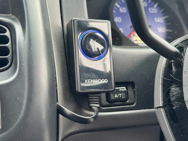 ダットサンピックアップ キングキャブ AX 色替車 社外オーバーフェンダー 15インチAW BFグッドリッチタイヤ ナビTVBluetooth MOMOステアリング コラムAT ETC キーレス タイミングチェーンエンジン NOx・PM適合(35枚目)