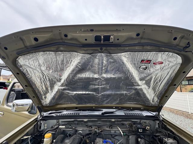 ダットサンピックアップ キングキャブ AX 色替車 社外オーバーフェンダー 15インチAW BFグッドリッチタイヤ ナビTVBluetooth MOMOステアリング コラムAT ETC キーレス タイミングチェーンエンジン NOx・PM適合(42枚目)