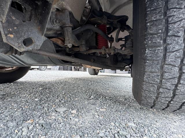 ダットサンピックアップ キングキャブ AX 色替車 社外オーバーフェンダー 15インチAW BFグッドリッチタイヤ ナビTVBluetooth MOMOステアリング コラムAT ETC キーレス タイミングチェーンエンジン NOx・PM適合(47枚目)