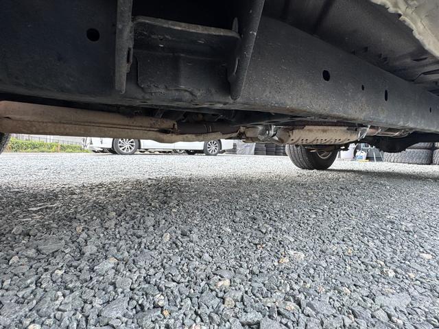 ダットサンピックアップ キングキャブ AX 色替車 社外オーバーフェンダー 15インチAW BFグッドリッチタイヤ ナビTVBluetooth MOMOステアリング コラムAT ETC キーレス タイミングチェーンエンジン NOx・PM適合(48枚目)