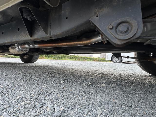 ダットサンピックアップ キングキャブ AX 色替車 社外オーバーフェンダー 15インチAW BFグッドリッチタイヤ ナビTVBluetooth MOMOステアリング コラムAT ETC キーレス タイミングチェーンエンジン NOx・PM適合(49枚目)