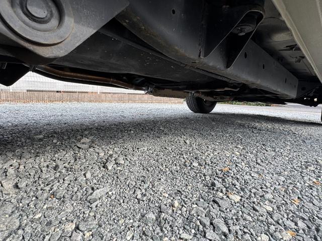 ダットサンピックアップ キングキャブ AX 色替車 社外オーバーフェンダー 15インチAW BFグッドリッチタイヤ ナビTVBluetooth MOMOステアリング コラムAT ETC キーレス タイミングチェーンエンジン NOx・PM適合(52枚目)