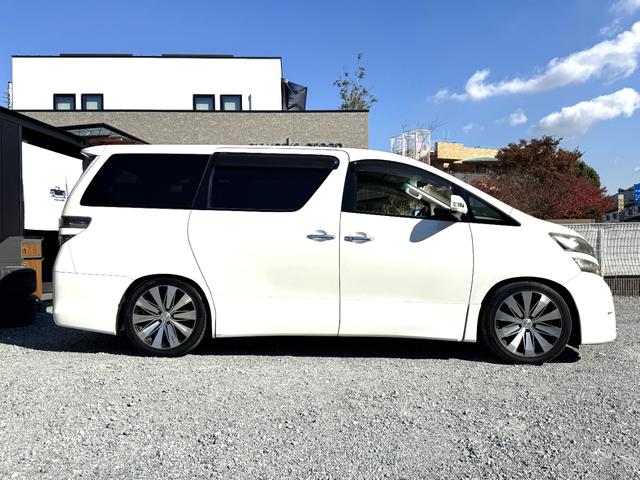 ヴェルファイア ２．４Ｚ　プラチナセレクションＩＩ　１オーナー　両側パワースライドドア　パワーバックドア　ワイパーデアイサー　アルパイン８インチナビＴＶ　バックカメラ　ＥＴＣ　アルパインフリップダウンモニター　ＴＥＩＮ車高調　社外１９アルミ（10枚目）