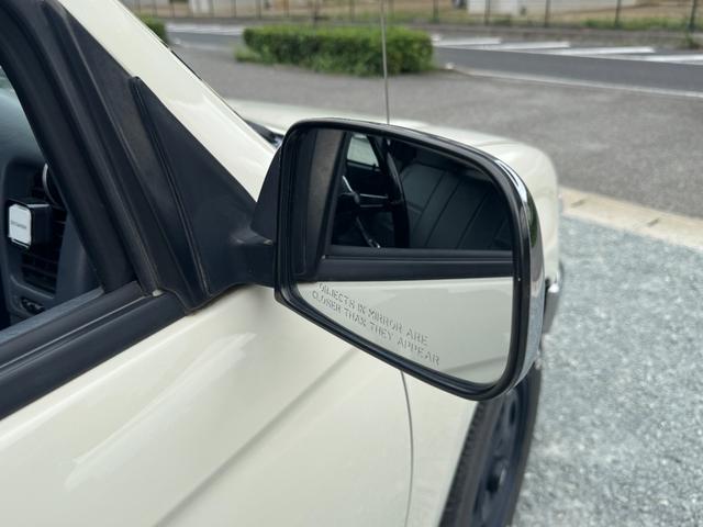 ハイラックス ＤＸ　ＲＺＮ１４７　ＮＯｘ・ＰＭ適合　ローダウン　ＴＯＹＯ　Ｈ２Ｏホワイトレタータイヤ　ＭＬＪ　Ｄ：ＳＬＯＴ１６インチアルミＪＷＬ－Ｔ　社外サイド出しマフラー　シートカバー　ＵＳステップバンパー（39枚目）