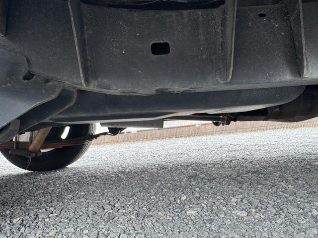 ハイラックス ＤＸ　ＲＺＮ１４７　ＮＯｘ・ＰＭ適合　ローダウン　ＴＯＹＯ　Ｈ２Ｏホワイトレタータイヤ　ＭＬＪ　Ｄ：ＳＬＯＴ１６インチアルミＪＷＬ－Ｔ　社外サイド出しマフラー　シートカバー　ＵＳステップバンパー（53枚目）