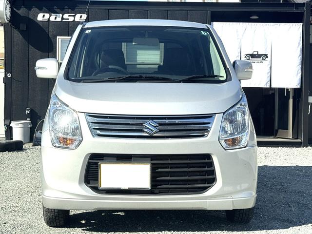 ワゴンＲ ＦＸリミテッド　１オーナー　禁煙車　４ＷＤ　新品ブリヂストンスタッドレスタイヤ　アイドリングストップ　シートヒーター　スマートキー　プッシュスタート　オートエアコン　電動格納ミラー（4枚目）