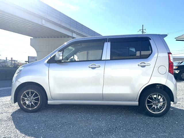 ワゴンＲ ＦＸリミテッド　１オーナー　禁煙車　４ＷＤ　新品ブリヂストンスタッドレスタイヤ　アイドリングストップ　シートヒーター　スマートキー　プッシュスタート　オートエアコン　電動格納ミラー（6枚目）