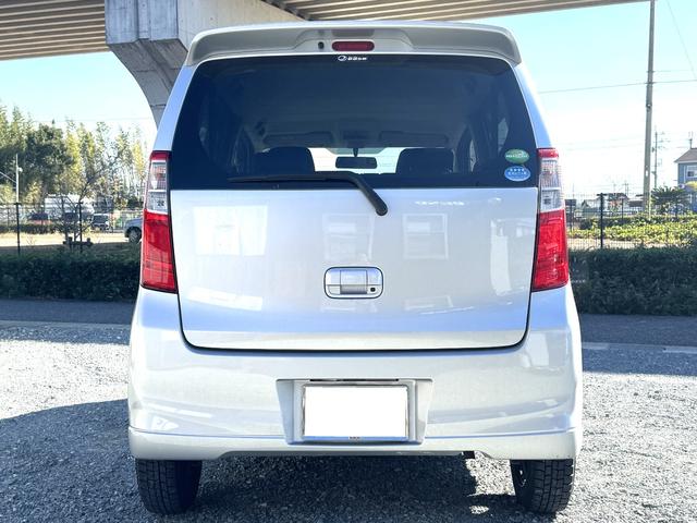 ワゴンＲ ＦＸリミテッド　１オーナー　禁煙車　４ＷＤ　新品ブリヂストンスタッドレスタイヤ　アイドリングストップ　シートヒーター　スマートキー　プッシュスタート　オートエアコン　電動格納ミラー（8枚目）