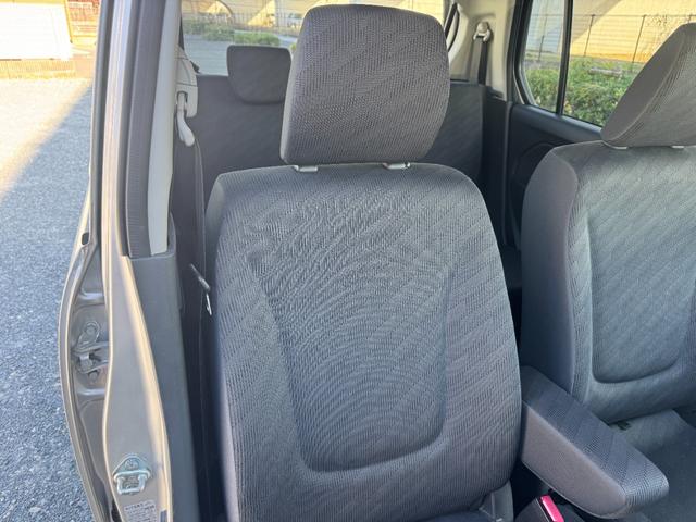 ワゴンＲ ＦＸリミテッド　１オーナー　禁煙車　４ＷＤ　新品ブリヂストンスタッドレスタイヤ　アイドリングストップ　シートヒーター　スマートキー　プッシュスタート　オートエアコン　電動格納ミラー（19枚目）