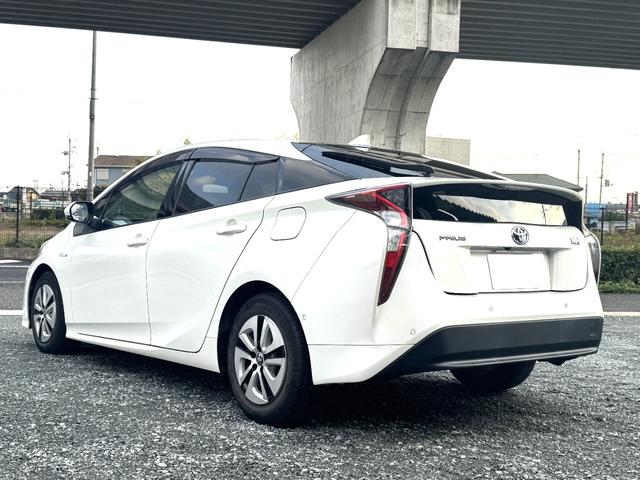 プリウス A トヨタセーフティセンス オートハイビーム ヘッドアップディスプレイ 純正9インチナビTVBluetooth バックカメラ ETC ドラレコ クラッツィオシートカバー LEDヘッドライト LEDフォグ(7枚目)