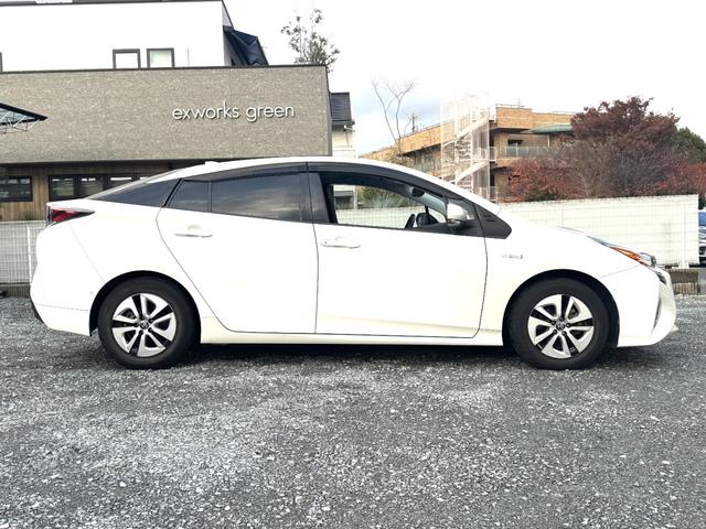 プリウス A トヨタセーフティセンス オートハイビーム ヘッドアップディスプレイ 純正9インチナビTVBluetooth バックカメラ ETC ドラレコ クラッツィオシートカバー LEDヘッドライト LEDフォグ(10枚目)