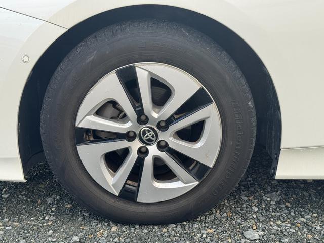 プリウス A トヨタセーフティセンス オートハイビーム ヘッドアップディスプレイ 純正9インチナビTVBluetooth バックカメラ ETC ドラレコ クラッツィオシートカバー LEDヘッドライト LEDフォグ(16枚目)