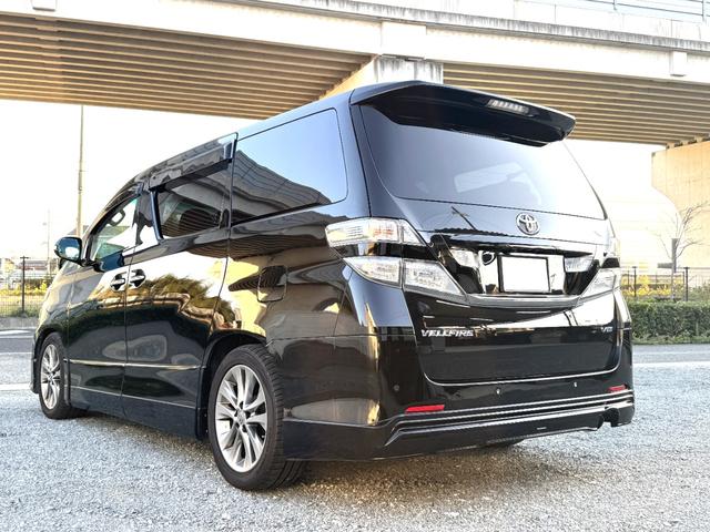 ヴェルファイア ２．４Ｚ　プラチナセレクションＩＩ　サンルーフ　トヨタプレミアムサウンド１８スピーカー　メーカーナビＴＶ　電動フリップダウンモニター　クール＆ホットコンソール　両側電動スライド　パワーバックドア　クルーズコントロール　ワイパーデアイサー（7枚目）