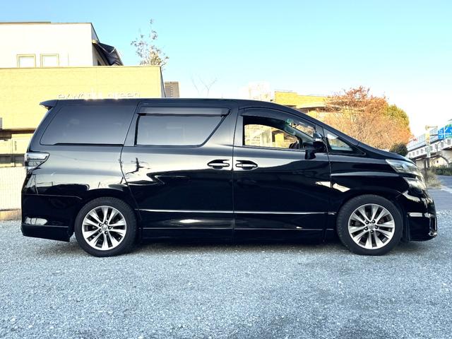 ヴェルファイア ２．４Ｚ　プラチナセレクションＩＩ　サンルーフ　トヨタプレミアムサウンド１８スピーカー　メーカーナビＴＶ　電動フリップダウンモニター　クール＆ホットコンソール　両側電動スライド　パワーバックドア　クルーズコントロール　ワイパーデアイサー（10枚目）