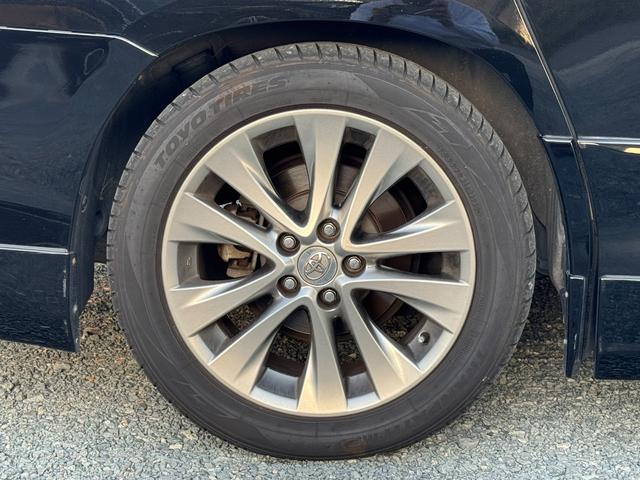 ヴェルファイア ２．４Ｚ　プラチナセレクションＩＩ　サンルーフ　トヨタプレミアムサウンド１８スピーカー　メーカーナビＴＶ　電動フリップダウンモニター　クール＆ホットコンソール　両側電動スライド　パワーバックドア　クルーズコントロール　ワイパーデアイサー（12枚目）