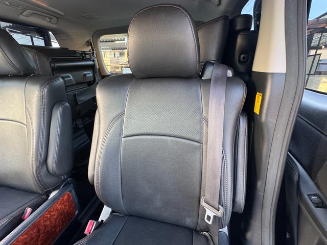 ヴェルファイア ２．４Ｚ　プラチナセレクションＩＩ　サンルーフ　トヨタプレミアムサウンド１８スピーカー　メーカーナビＴＶ　電動フリップダウンモニター　クール＆ホットコンソール　両側電動スライド　パワーバックドア　クルーズコントロール　ワイパーデアイサー（31枚目）