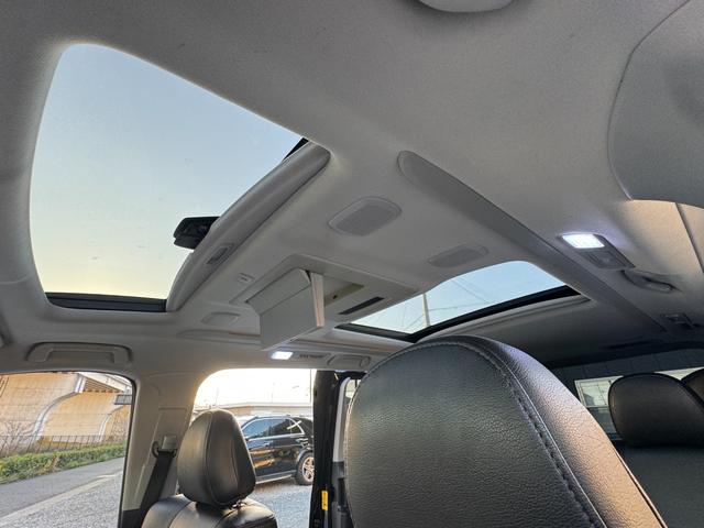 ヴェルファイア ２．４Ｚ　プラチナセレクションＩＩ　サンルーフ　トヨタプレミアムサウンド１８スピーカー　メーカーナビＴＶ　電動フリップダウンモニター　クール＆ホットコンソール　両側電動スライド　パワーバックドア　クルーズコントロール　ワイパーデアイサー（34枚目）