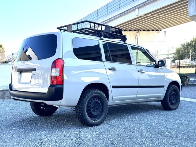 プロボックスワゴン Ｆ　エクストラパッケージ　２インチリフトアップキット　マッドスターＭ／Ｔタイヤ　フロントバンパーガード　ルーフラック　ナビＴＶＢｌｕｅｔｏｏｔｈ　バックカメラ　ドラレコ　ＥＴＣ　全席パワーウィンド　タイミングチェーン　禁煙車（9枚目）