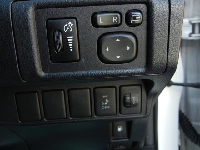 CT CT200h バージョンC ETC ナビ TV オートクルーズコントロール アルミホイール スマートキー 電動格納ミラー シートヒーター CVT 盗難防止システム 衝突安全ボディ ABS CD USB(11枚目)