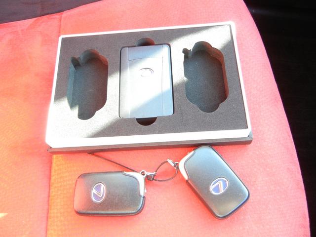 CT CT200h バージョンC ETC ナビ TV オートクルーズコントロール アルミホイール スマートキー 電動格納ミラー シートヒーター CVT 盗難防止システム 衝突安全ボディ ABS CD USB(43枚目)