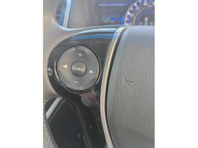 �n���h���ɂ��ڗ�����C��͌�����܂���B�ڐ���傫�����炷���ƂȂ��{�^���̑�����s�����Ƃ��ł��܂��B