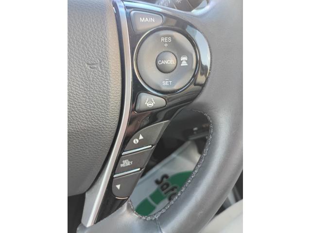 �n���h���ɂ��ڗ�����C��͌�����܂���B�ڐ���傫�����炷���ƂȂ��{�^���̑�����s�����Ƃ��ł��܂��B