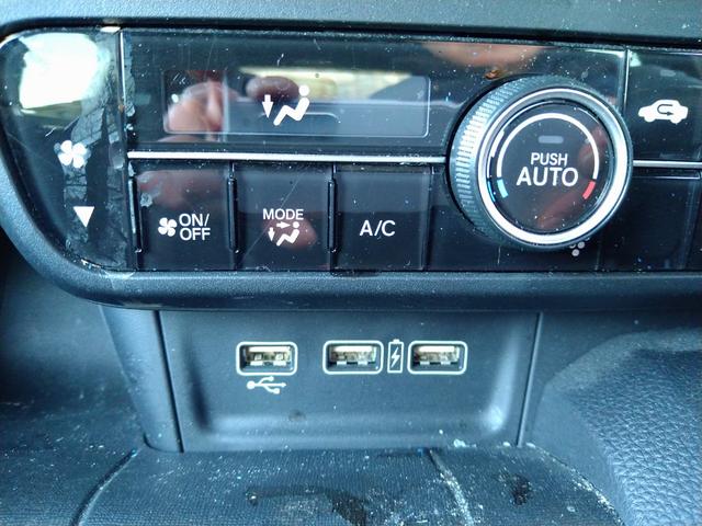 �C���ɍ��킹�Ē����I�ɑ��삷�邱�ƂŁA�ԓ������ł����K�ɕۂĂ܂��B