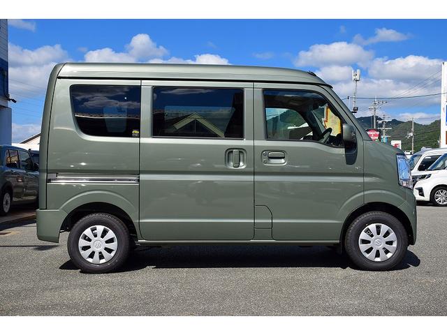 エブリイ ジョイン　新車未登録　バックカメラ付ディスプレーオーディオ　パートタイム４ＷＤ　ＤＣＢＳ　シートヒーター　ＬＥＤヘッドライト　オートライト　オーバーヘッドシェルフ　スマートキー＆プッシュスタート（8枚目）