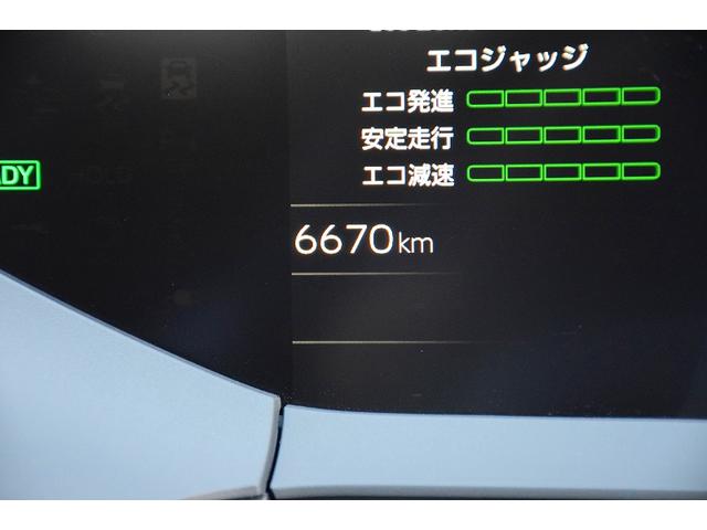 プリウス Ｚ　４ＷＤ　ワンオーナー　パノラマルーフ　１２．３インチメーカーナビ　パノラミックビューモニター　ドラレコ機能付デジタルインナーミラー　シートヒーター＆ベンチレーション　パワーバックドア　ＥＴＣ２．０（16枚目）