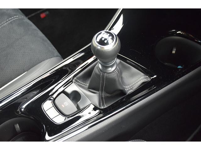 Ｃ－ＨＲ Ｓ－Ｔ　ＧＲスポーツ　ワンオーナー　６ＭＴ　メーカーナビ　パノラミックビューモニター　シートヒーター　前後ドライブレコーダー　電動パーキング　レーダークルーズ　ＬＥＤヘッドライト　オートライト　純正１９インチＡＷ（4枚目）