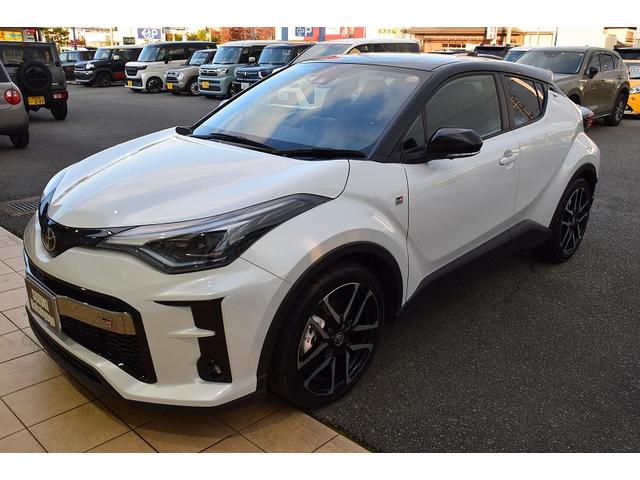 Ｃ－ＨＲ Ｓ－Ｔ　ＧＲスポーツ　ワンオーナー　６ＭＴ　メーカーナビ　パノラミックビューモニター　シートヒーター　前後ドライブレコーダー　電動パーキング　レーダークルーズ　ＬＥＤヘッドライト　オートライト　純正１９インチＡＷ（42枚目）