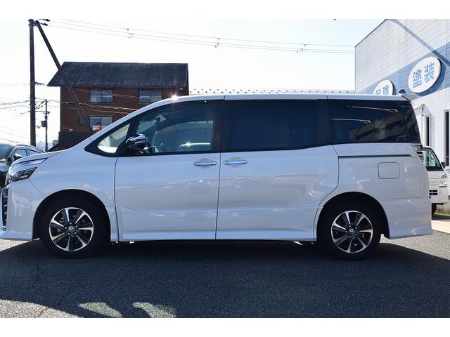 ヴォクシー ZS 煌III ワンオーナー 純正9インチナビ バックカメラ フルセグTV 両側パワースライドドア ETC ドライブレコーダー LEDヘッドライト オートライト セーフティーセンス スマートキー&プッシュスタート(9枚目)