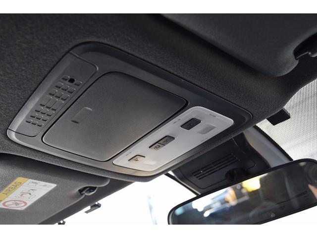 ヴォクシー ZS 煌III ワンオーナー 純正9インチナビ バックカメラ フルセグTV 両側パワースライドドア ETC ドライブレコーダー LEDヘッドライト オートライト セーフティーセンス スマートキー&プッシュスタート(20枚目)