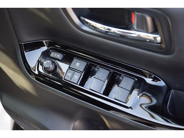 ヴォクシー ZS 煌III ワンオーナー 純正9インチナビ バックカメラ フルセグTV 両側パワースライドドア ETC ドライブレコーダー LEDヘッドライト オートライト セーフティーセンス スマートキー&プッシュスタート(30枚目)