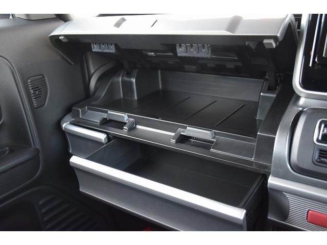 スペーシアギア ハイブリッドＸＺ　ターボ　４ＷＤ　純正ナビ　フルセグＴＶ　ＣＤ＆ＤＶＤ＆ＢＴ　全方位カメラＰＫＧ　両側パワースライドドア　ＥＴＣ　シートヒーター　前後ドライブレコーダー　デュアルカメラブレーキサポート　オートライト（18枚目）