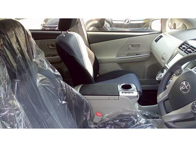 プリウスアルファ Ｓ　純正８型ＳＤ地デジナビ　Ｂｌｕｅｔｏｏｔｈ　全方位カメラ　バックカメラ　ＥＴＣ　ドライブレコーダー　ＦＯＧランプ　スマートキーｘ２　プッシュスタート（33枚目）