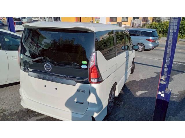 セレナ ハイウェイスターＧ　純正９型ＳＤナビ　両側電動スライドドア　ケンウッド製ルームミラー型前後ドラレコ　後席モニター　クルーズコントロール　プッシュスタート　ＥＴＣ　ＡＣ１００Ｖ　ＨＤＭＩ／ＵＳＢポート　ミラーリング対応（10枚目）